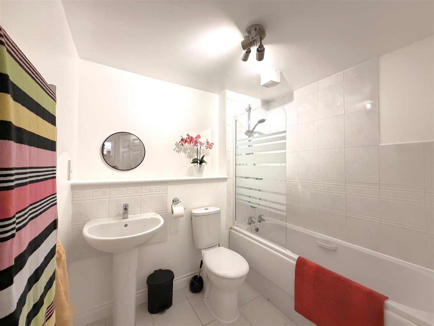 Birch Meadow Close, WARWICK 9
